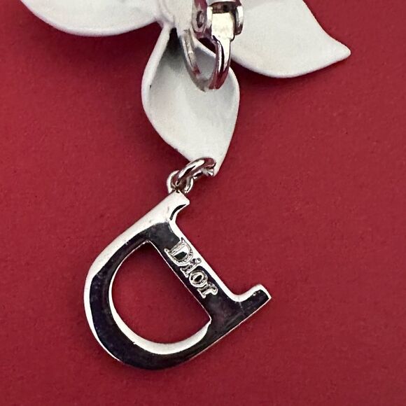 Stunning Dior White Flower Crystal D Drop Silver Clip on Earrings 🌸✨ - Picture 5 of 8